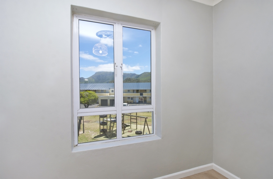 2 Bedroom Property for Sale in Sunnydale Western Cape